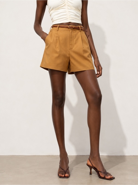 Zara Pants - NWT Zara Brown Shorts with Belt. Size M